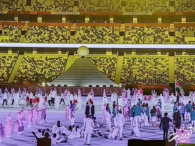 همه چیز درباره مراسم افتتاحیه المپیک ۲۰۲۰/ از حضور پرتعداد آمریکایی ها تا ورزشکار تونگایی که برهنه به ورزشگاه آمد/ کاروان ورزشی ایران با همان لباس قبلی رژه رفت/ عکس و ویدئو